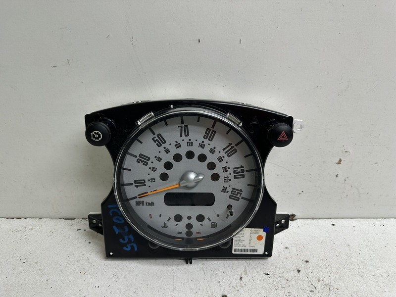 2002-2006 Mini Cooper dash mounted cluster speedometer tach gauges panel oem