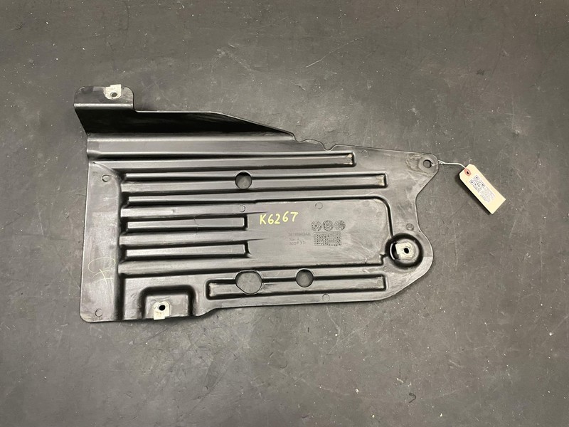 Fuel & Brake Line Splash Shield 2018 Jeep Grand Cherokee 68195943AA 2014 - 2021