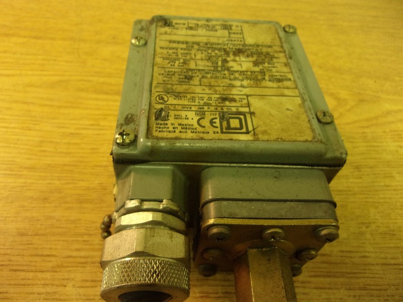 Square D Presssure switch/Interruptor Type GAW-2 Series C Class 9012