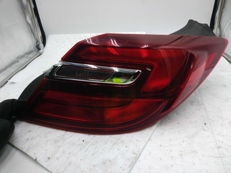 2014-2017 Buick Regal Right Tail Light Assembly White OEM 117587 99K Miles