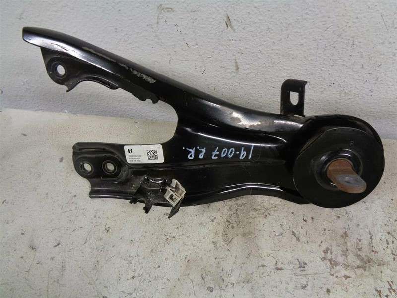 2018 2019 Honda Odyssey Passenger Rear Lower Control Trailing Arm 52360-THR-A00