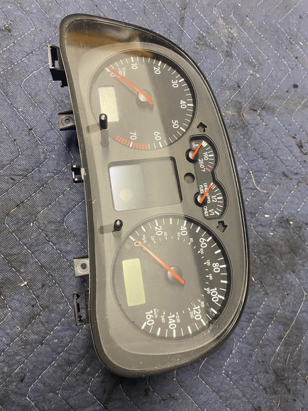 2000 Volkswagen Golf 2 Door VR6 Instrument Cluster OEM