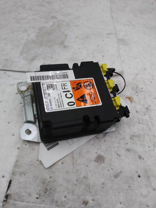 Used Air Bag Module fits: 2021 Nissan Versa Air Bag center console Grade A