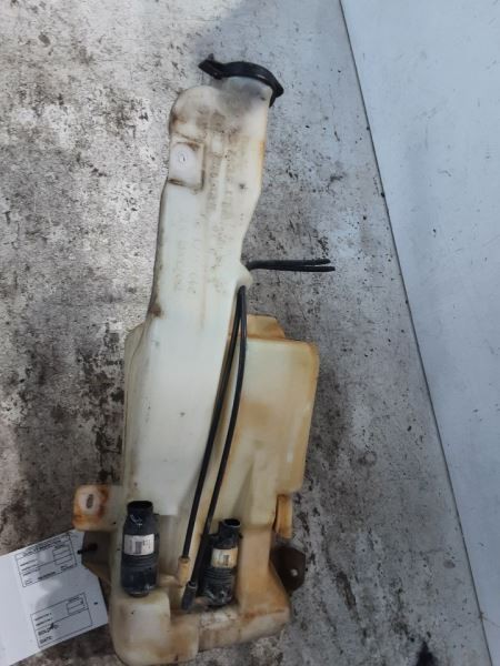 Wash Reservoir With Rear Wiper Opt C25 Fits 00-05 SUBURBAN 1500 3309668