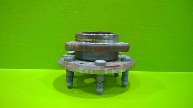 07 08 09 10 11 12 13 14 15 16 17 GMC ACADIA 3.6L AT REAR WHEEL HUB OEM 2480-71