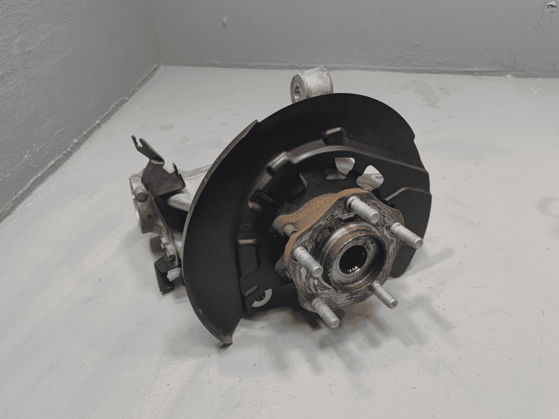 Nissan Rogue Front Left Driver Side Spindle Knuckle Wheel Bearing Hub OEM 21-25