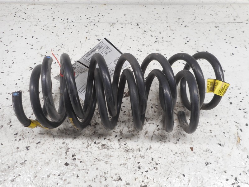 Saturn Vue Coil Spring Pair Rear Driver Left Passenger Right FWD OEM 2002-2007