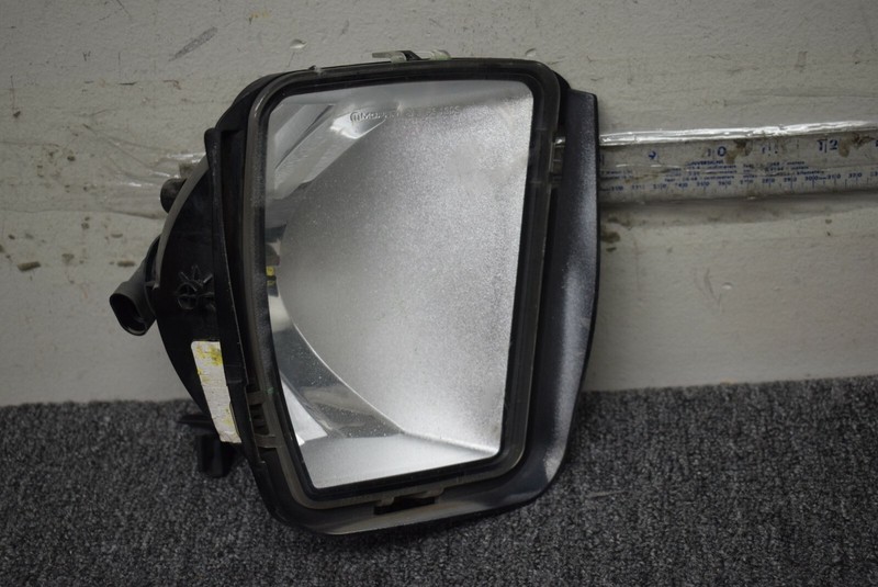 DODGE RAM RIGHT SIDE LIGHT FACTORY OEM