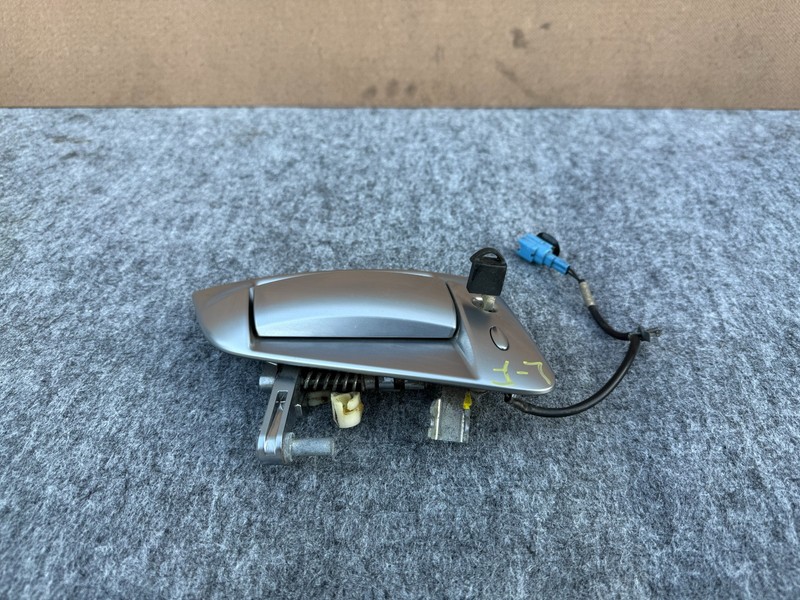 NISSAN 370Z 2009-2021 OEM LEFT DRIVER EXTERIOR DOOR HANDLE ASSEMBLY