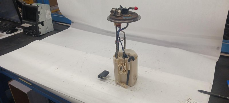 07-'09 KIA SORENTO Fuel Pump Assembly3.3L OEM 6 Month Warranty!