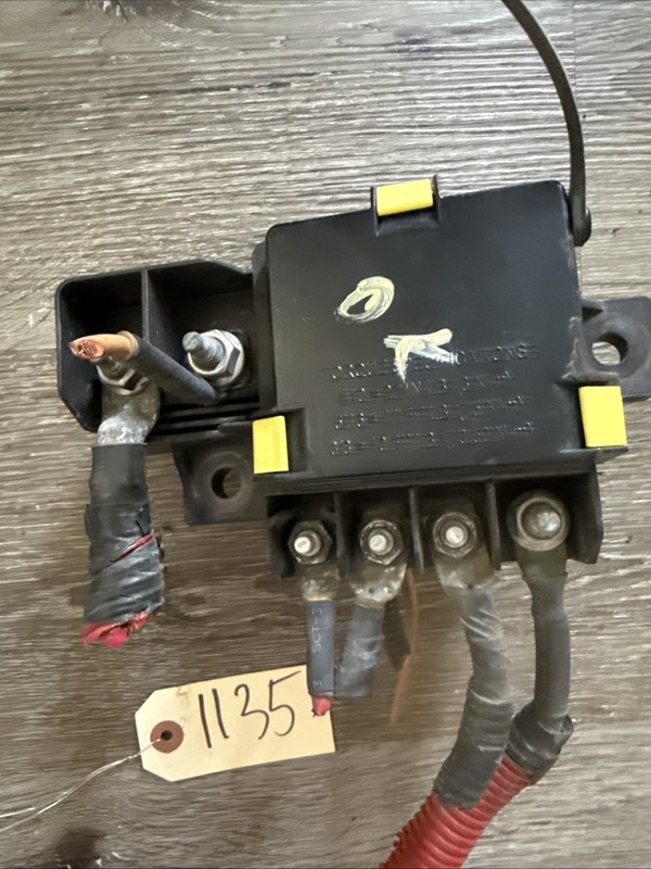 International NavistarFuse Panel - P/N: 3997148C2 780188