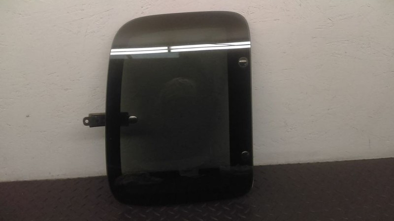 95-00 Toyota Tacoma Extended Cab Right Passenger Quarter Glass OEM 627110402083