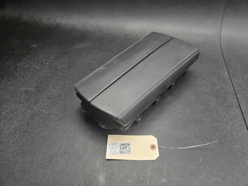 Center Console Armrest Lid 2022 Nissan Rogue 96920-6RB2A 2021 2023 2024 2025 X