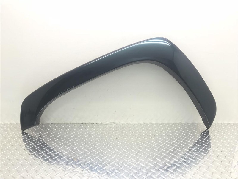 00-07 CHEVY AVALANCHE TAHOE SILVERADO SUBURBAN DRIVER FRONT FENDER FLARE MOLDING
