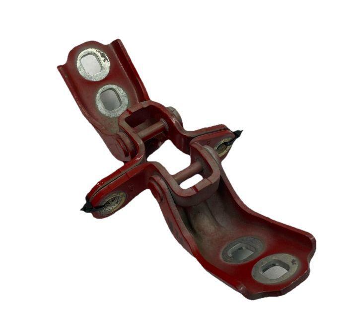 Chevrolet Cruze door hinge 16 to 19 front left driver side assy red color OEM
