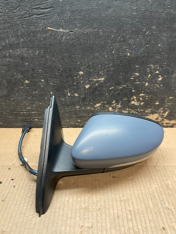 2011-2016 Volkswagen Jetta Sedan Left Driver View Door Mirror Oem Y1724 MS
