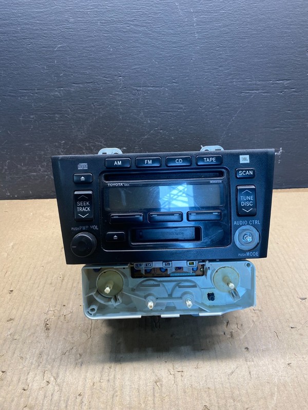 2000-2004 Toyota Avalon Radio Stereo 6 CD Tape Player Climate Control AC2421 DG