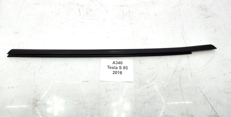 ✅ 12-20 OEM Tesla Model S Rear Right Passenger Side Door Molding Trim Strip*