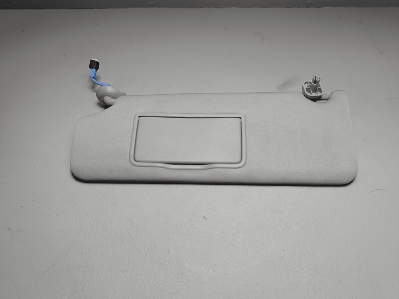 2017-2022 Honda Pilot Front Driver Side Sun Visor Sunvisor w/illumination OEM