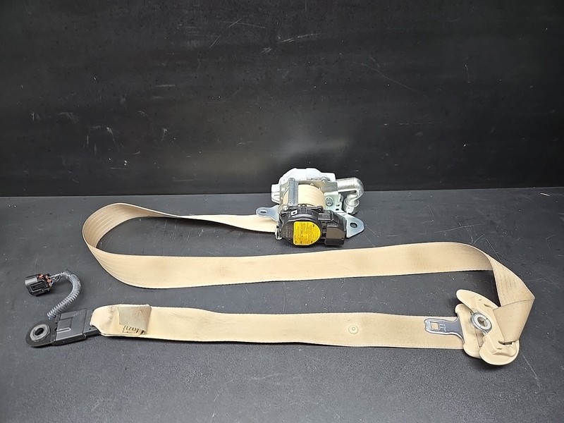 2007-2012 Lexus LS460 LS460L LS600H Front Right Side Seat Belt Beige OEM