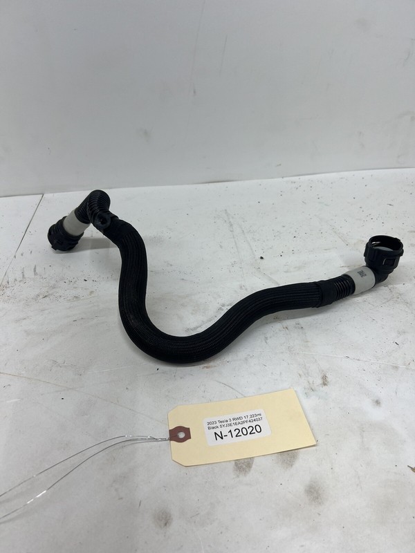 Tesla M 3 Rear Drive Unit/RDU Inverter Inlet Coolant Hose 1077594-00-F 12020 B87
