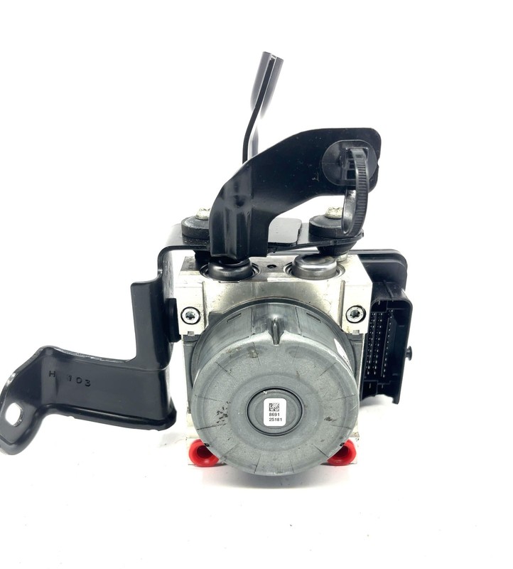 2016-2019 Cadillac XTS ABS Anti Lock Brake Pump Module W/O Adaptice Broken Tab