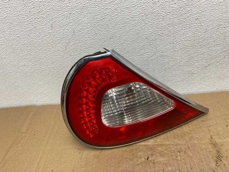 2004 to 2006 Jaguar XJ8 Left Driver LH Side Tail Light AC3930 LK