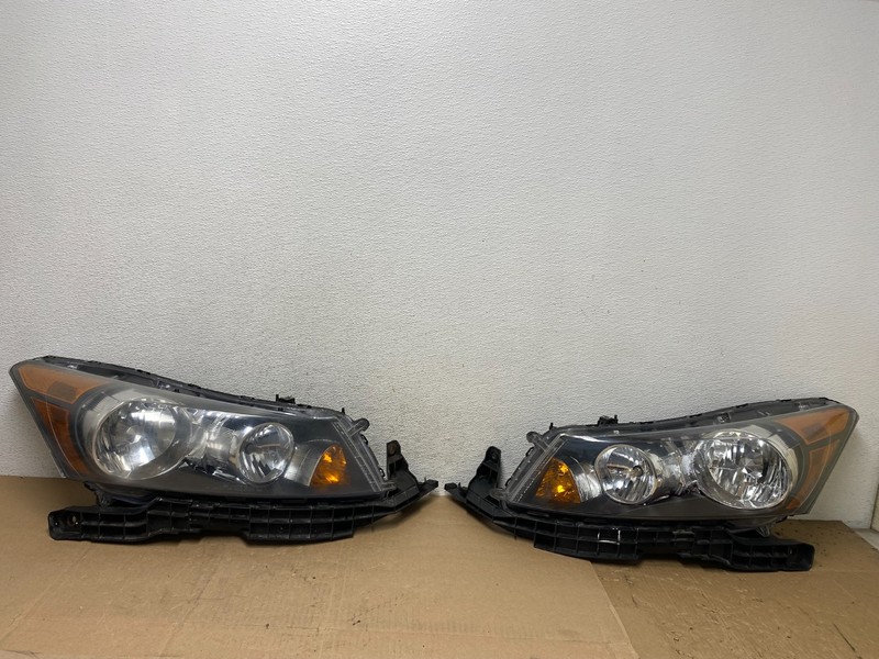 2008 to 2012 Honda Accord Sedan Left+Right Set Halogen Headlights AE6699 DW