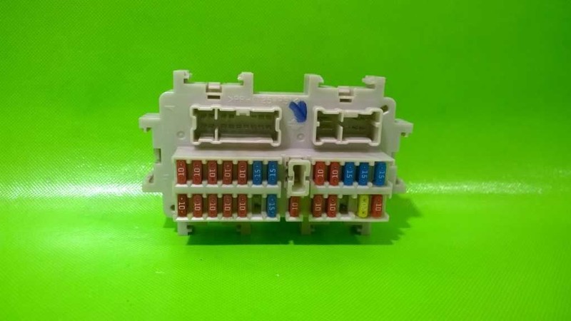 04 05 06 07 INFINITI QX56 INTERIOR CABIN FUSE RELAY BOX OEM 3998-26