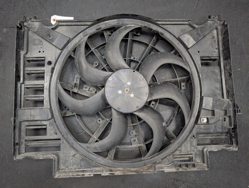 Radiator Cooling Fan Motor w/ Shroud 2018 Jaguar XE S GX73-8C607-AE 2019