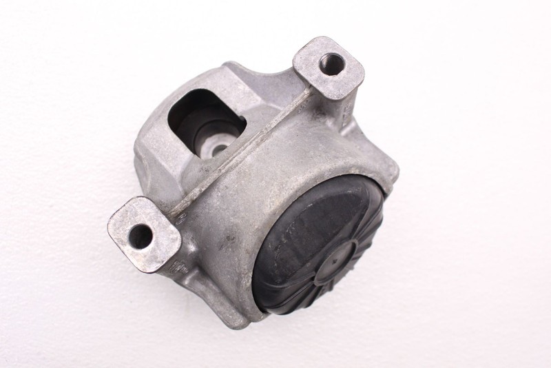 AUDI A4 A5 09 10 11 12 PASSENGER RIGHT SIDE ENGINE MOTOR MOUNT SUPPORT OEM
