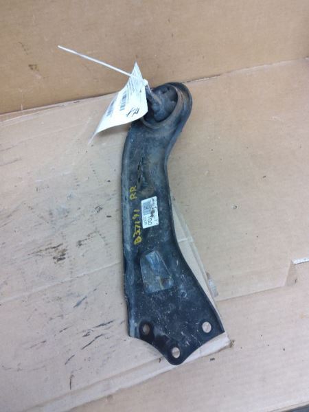 Passenger Lower Control Arm Rear Trailing Arm Fits 16-20 TUCSON 268144