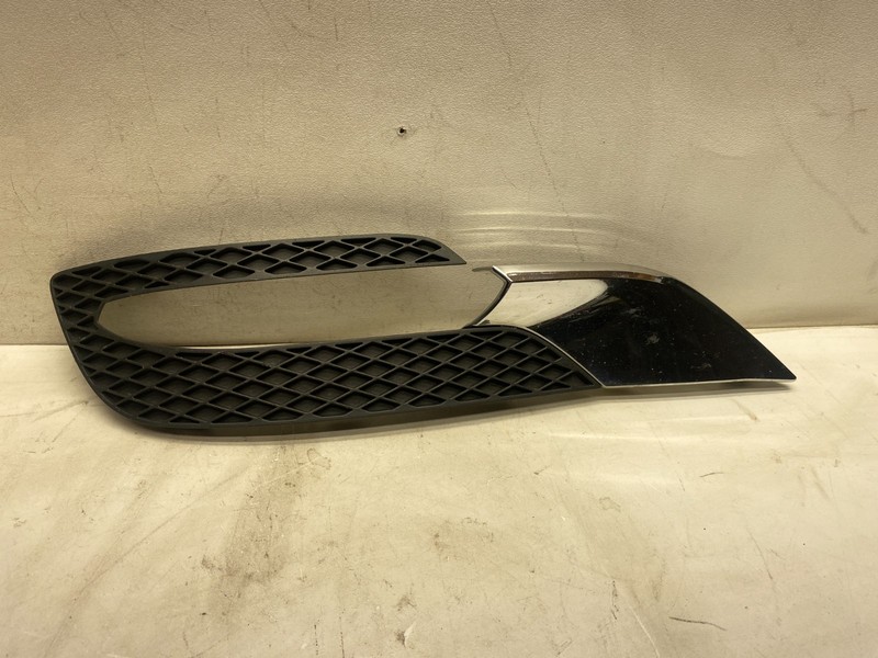 2013-2017 BUICK ENCLAVE LEFT FRONT BUMPER COVER FOG LIGHT GRILLE TRIM SURROUND