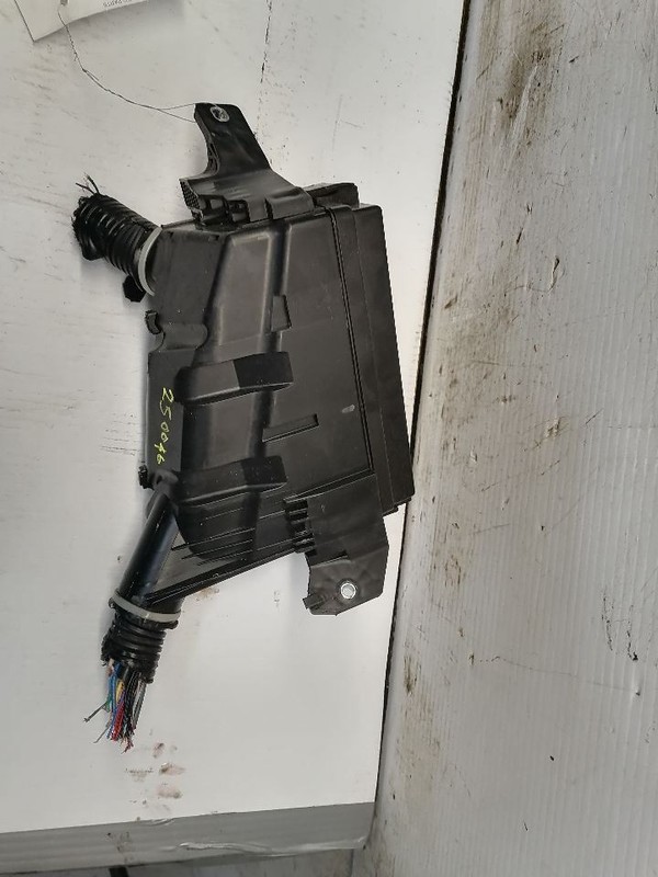 Fuse Box Engine With Fog Lamps Halogen Keyless Ignition Fits 20-22 HR-V 1532034