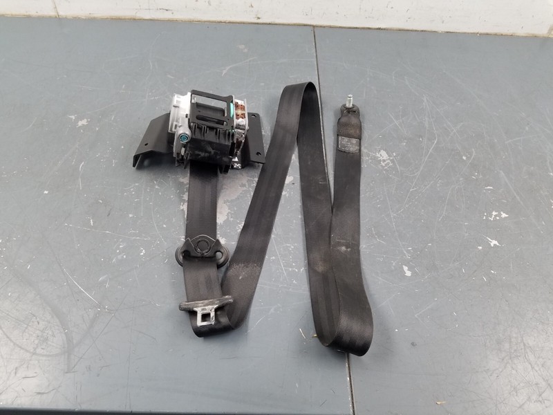 2015 12 - 16 Lamborghini Aventador Left Driver Seat Belt - Locked #3666 M7