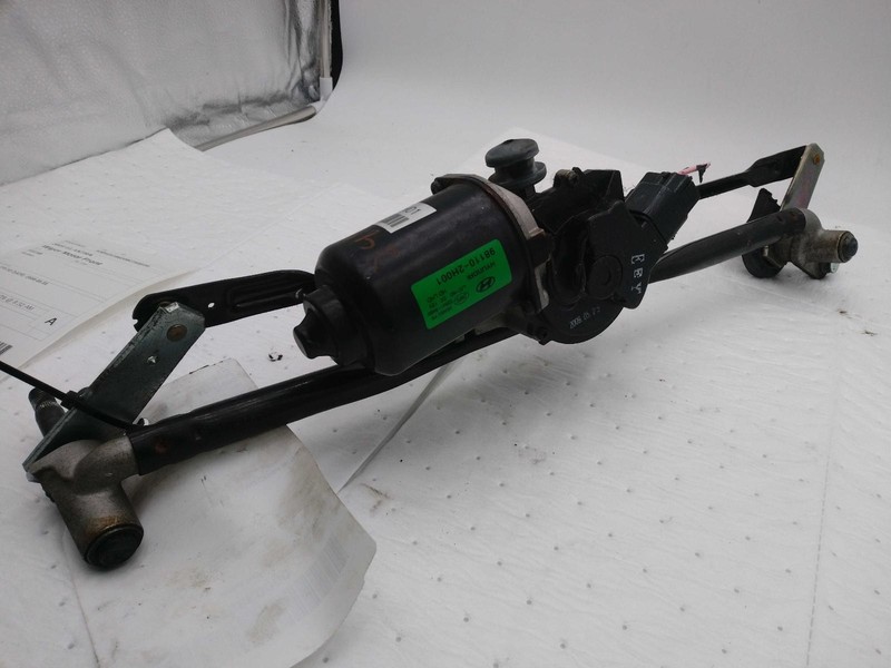 2009 Hyundai Elantra Wiper Motor OEM Silver 98K Mileage - Fast Shipping
