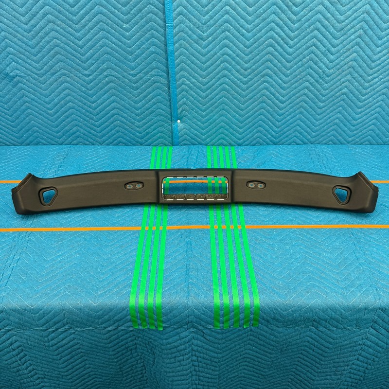 01–06 BMW 330Ci E46 Upper Windshield Frame Interior Trim With Dome Light OEM