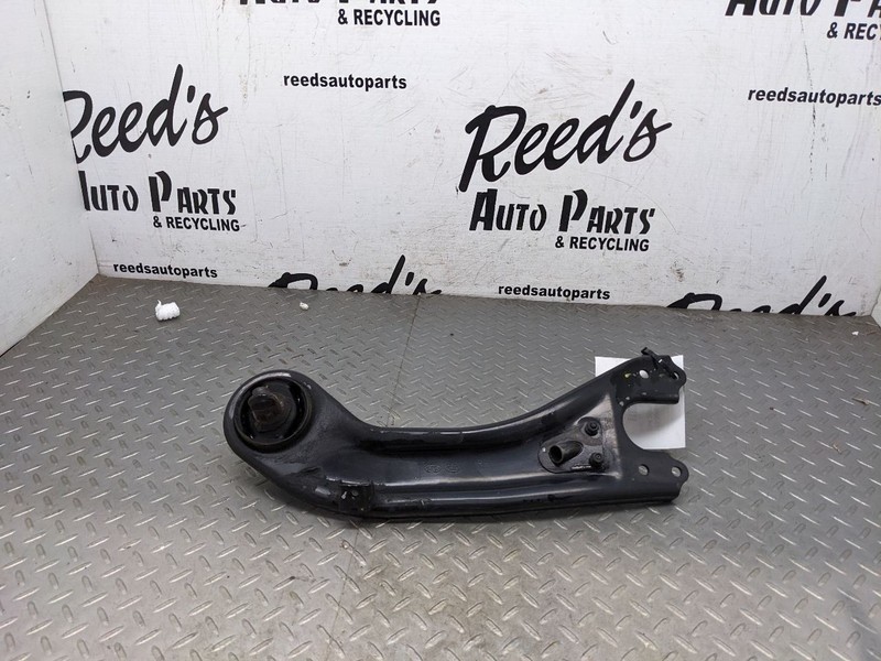 Passenger Lower Control Arm Rear Trailing Arm VIN 6 Fits 11-15 OPTIMA 1174290