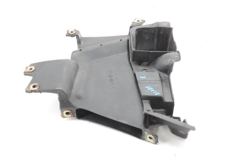 1989-1991 Mazda Rx7 13B Vert Passenger Right Side Brake Air Duct FC01 43 63X