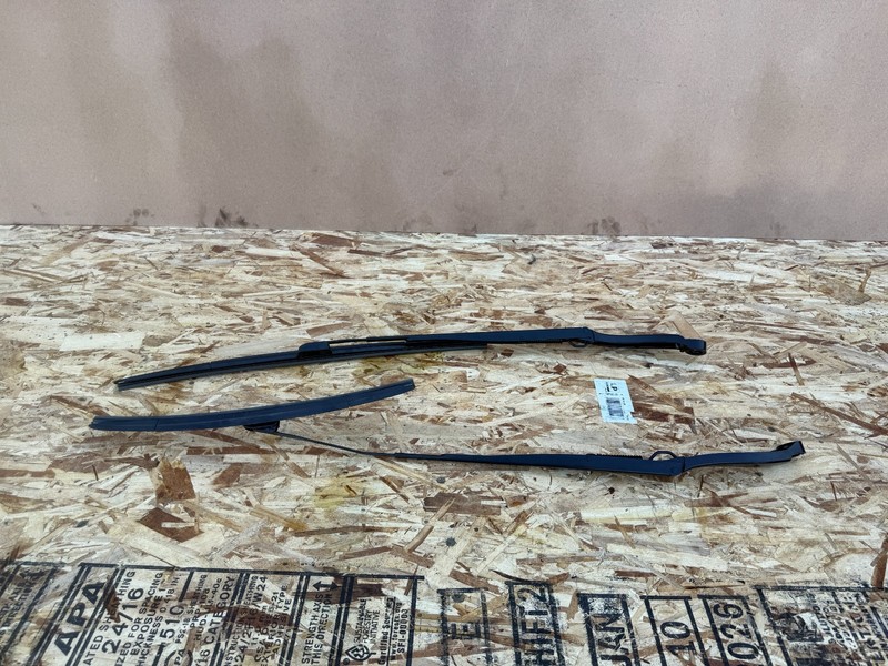 RIVIAN R1S R1T 2022-2026 OEM WINDSHIELD LEFT & RIGHT WIPER ARM W/ BLADE