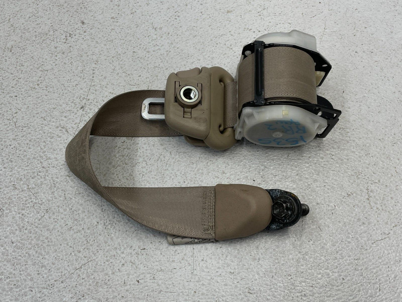 1998-2002 Lexus LX470 2nd Row Rear Right Passenger Seatbelt Retractor 1535 OEM