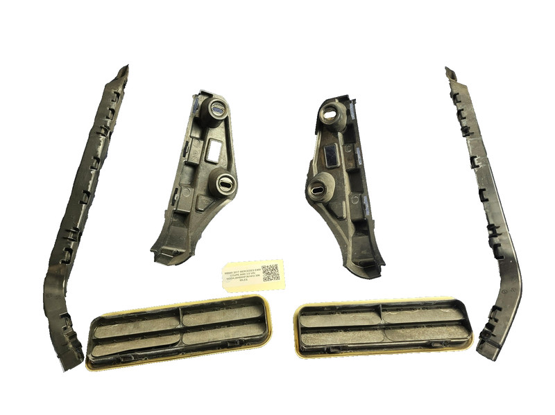 2015-2017 Mercedes E 400 Coupe Rear Bumper Brackets & Quarter Pressure Vents OEM