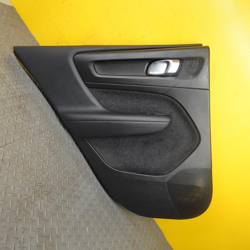 2019-2024 VOLVO XC40 REAR LEFT DRIVER INTERIOR DOOR PANEL TRIM COVER 31407709