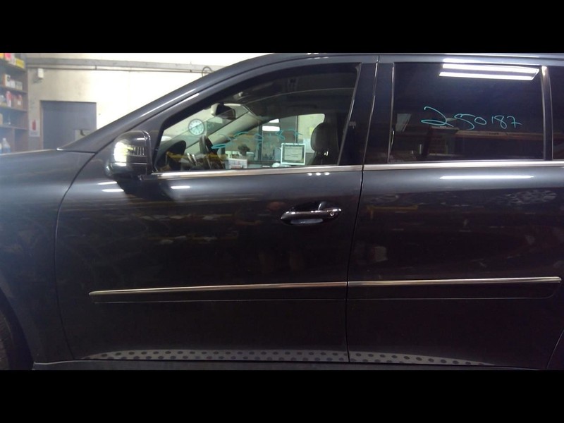Driver Front Door 164 Type GL450 Electric Fits 07-12 MERCEDES GL-CLASS 1597646