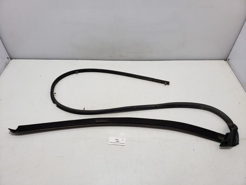 ✅ 97-05 OEM Porsche Carrera 911 996 Front Left Driver Door Weatherstrip Seal