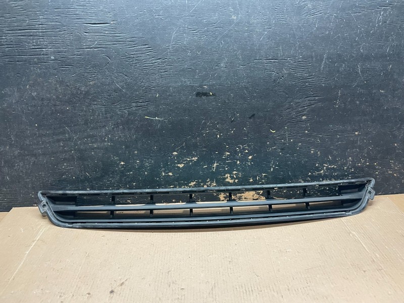 2013 2014 2015 GMC Acadia Front Lower Cover Grill Grille Oem AA1979 DG