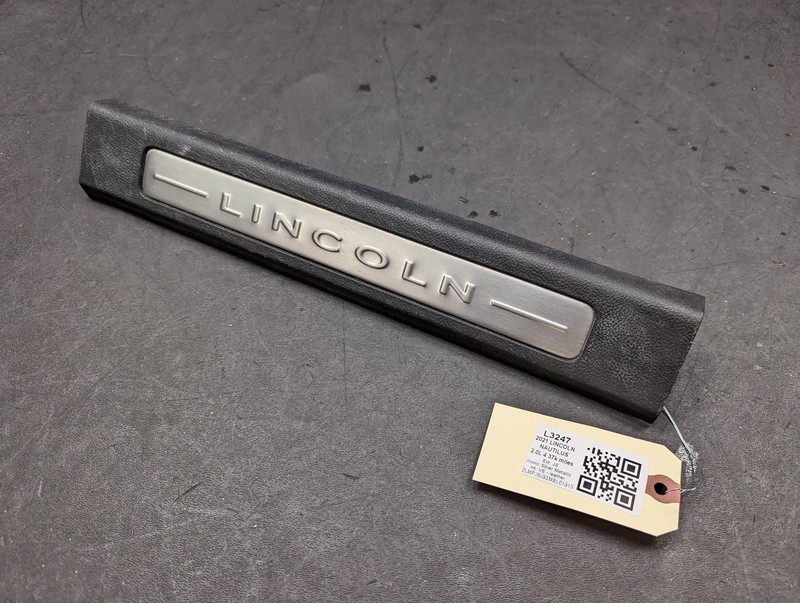 Front Left Door Sill Plate 2021 Lincoln Nautilus FA1B-R13201-AG 2019 2020 - 2023