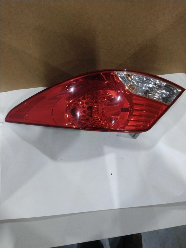 2012 Hyundai Accent Right Tail Light Assembly Grey OEM Used 96K Miles