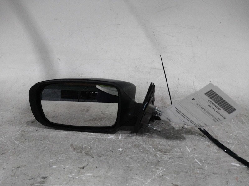 Used Left Door Mirror fits: 2013 Chrysler 300 Power power folding painted housin