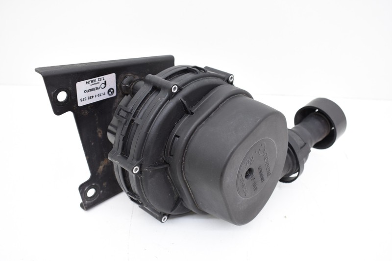 1997 BMW Z3 2.8L M52 Secondary Smog Air Pump Assembly OEM KW18